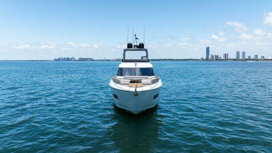 2023 Ferretti Yachts 670
