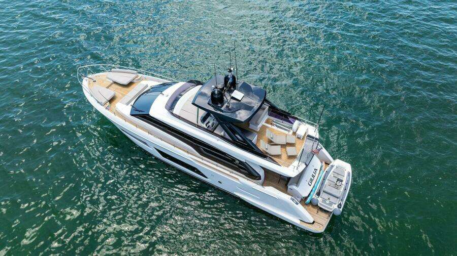 2023 Ferretti Yachts 670