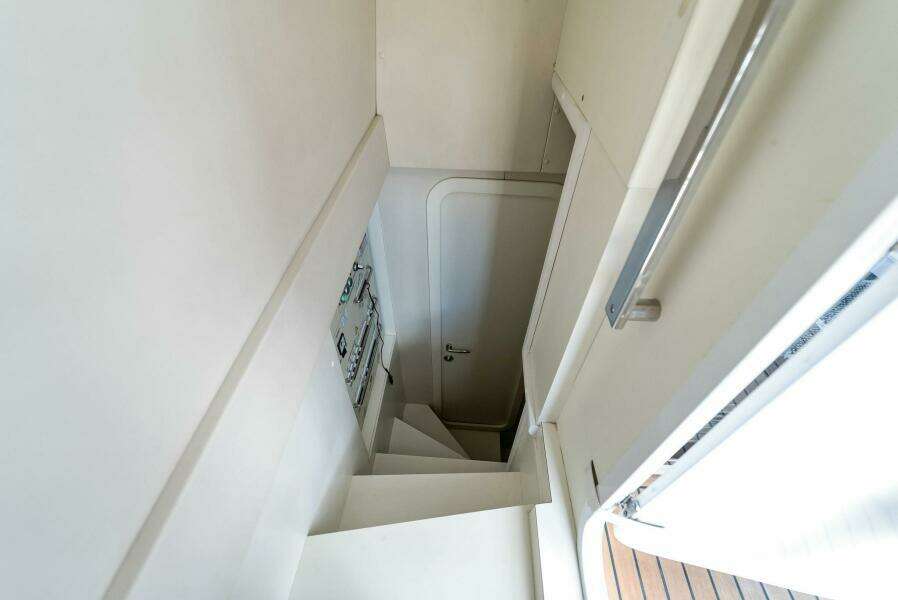 2023 Ferretti Yachts 670