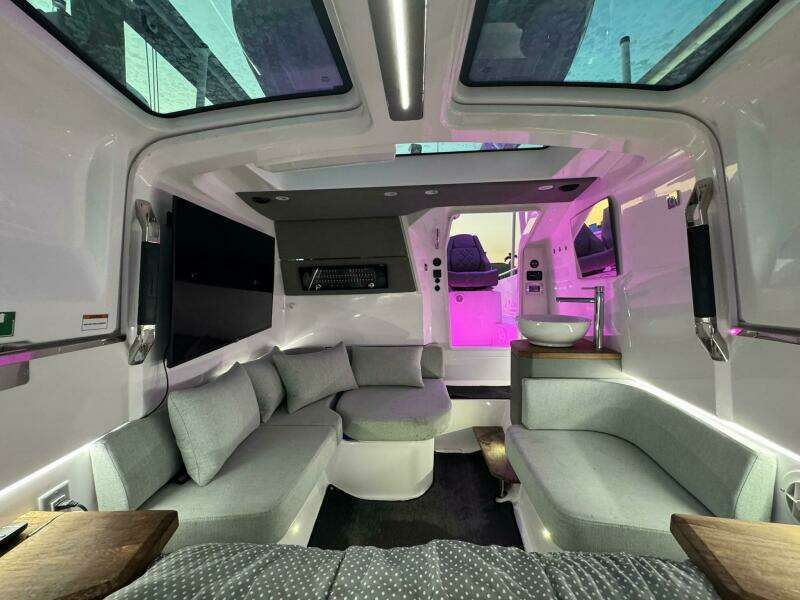 2025 Axopar 37 Sun Top