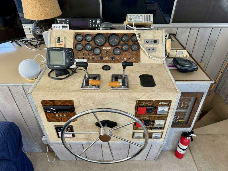 1987 Gibson 14 x 50 Standard