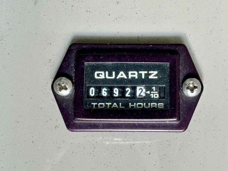 1994 Chaparral Signature 27 Cabin Cruiser