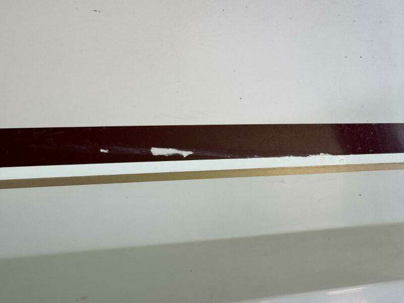 1994 Chaparral Signature 27 Cabin Cruiser