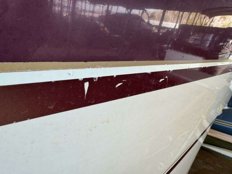 1994 Chaparral Signature 27 Cabin Cruiser