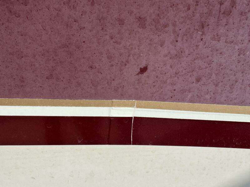 1994 Chaparral Signature 27 Cabin Cruiser