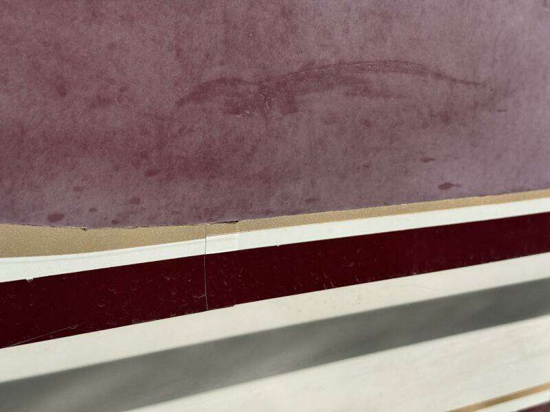 1994 Chaparral Signature 27 Cabin Cruiser