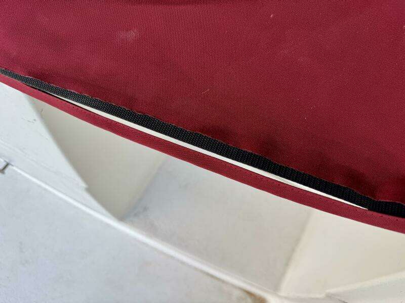 1994 Chaparral Signature 27 Cabin Cruiser