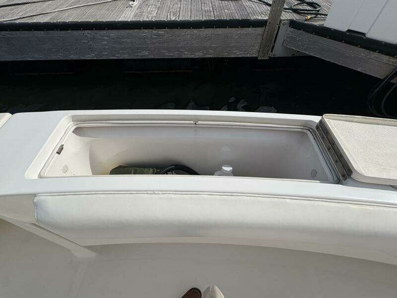 2005 Luhrs 41 Convertible "Rabbit Hole"