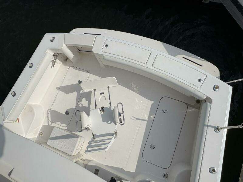 2005 Luhrs 41 Convertible "Rabbit Hole"