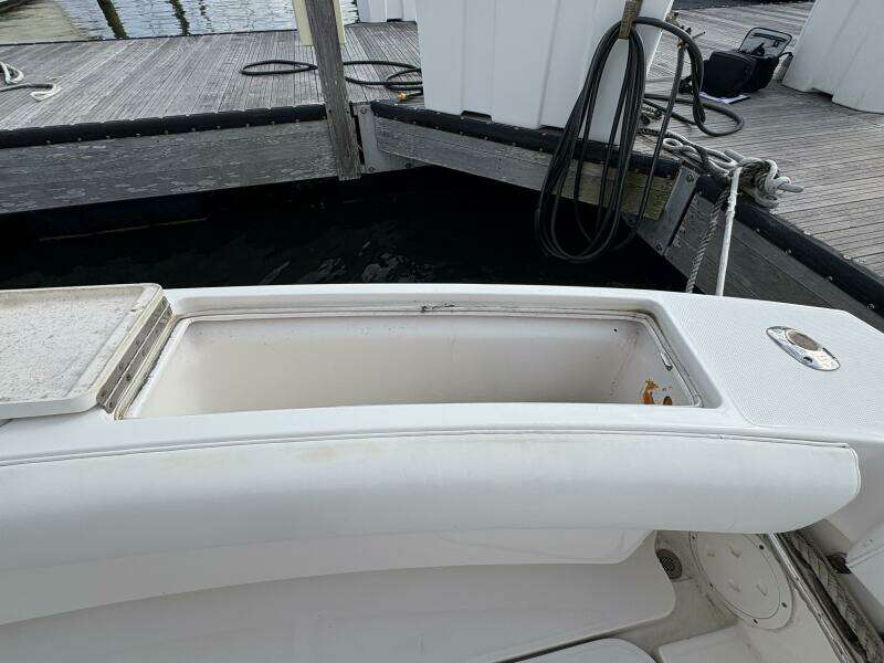 2005 Luhrs 41 Convertible "Rabbit Hole"