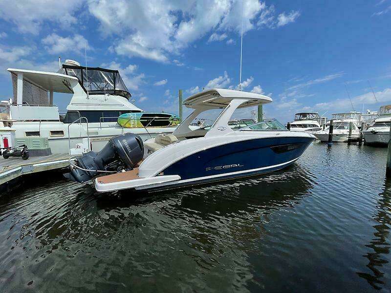 2018 Regal 33 OBX