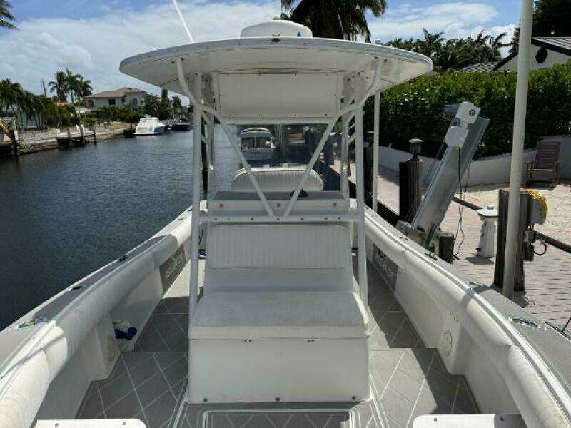 2005 Regulator 23 Center Console