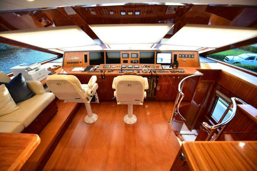 2016 Hargrave Raised Pilothouse