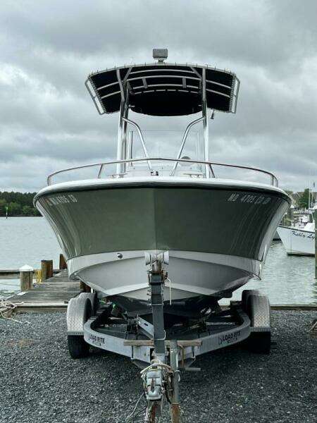 2011 Edgewater 205CC