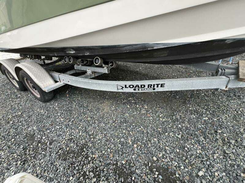 2011 Edgewater 205CC