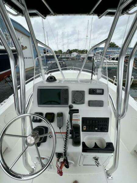 2011 Edgewater 205CC