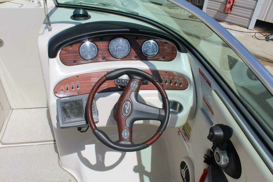 2008 Sea Ray 240 Sundeck