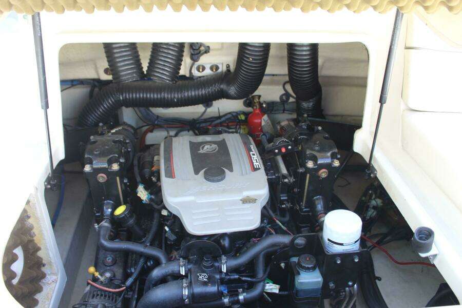 2008 Sea Ray 240 Sundeck