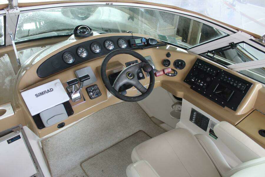 2004 Carver 360 Mariner