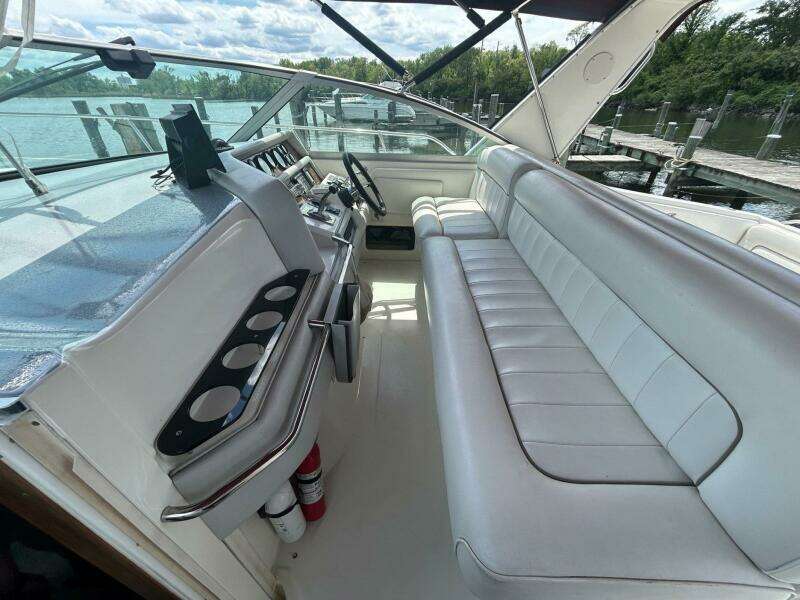 1994 Sea Ray 370 Sundancer