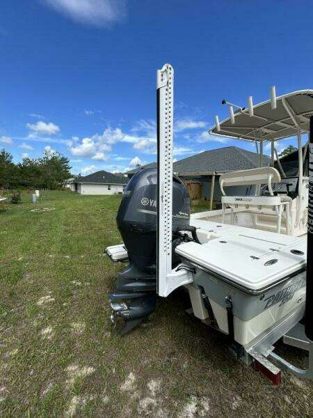 2017 Pathfinder 2200 TRS