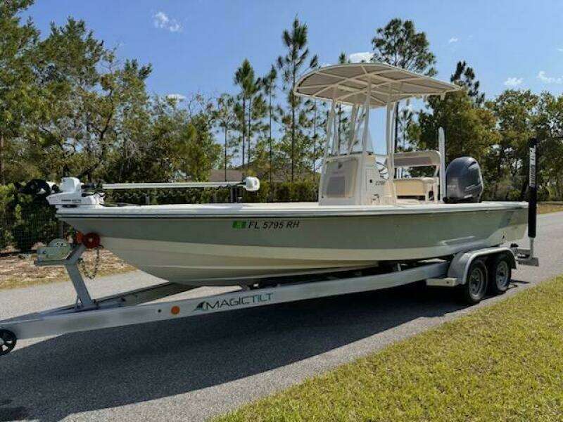 2017 Pathfinder 2200 TRS