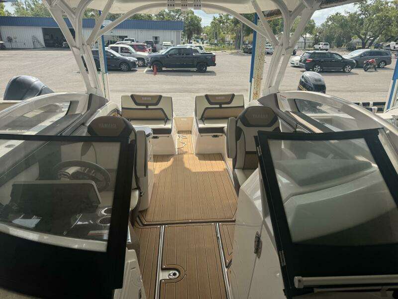 2022 Yamaha Boats 275 SD
