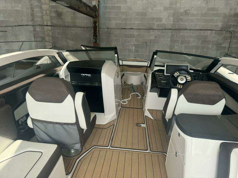 2022 Yamaha Boats 275 SD