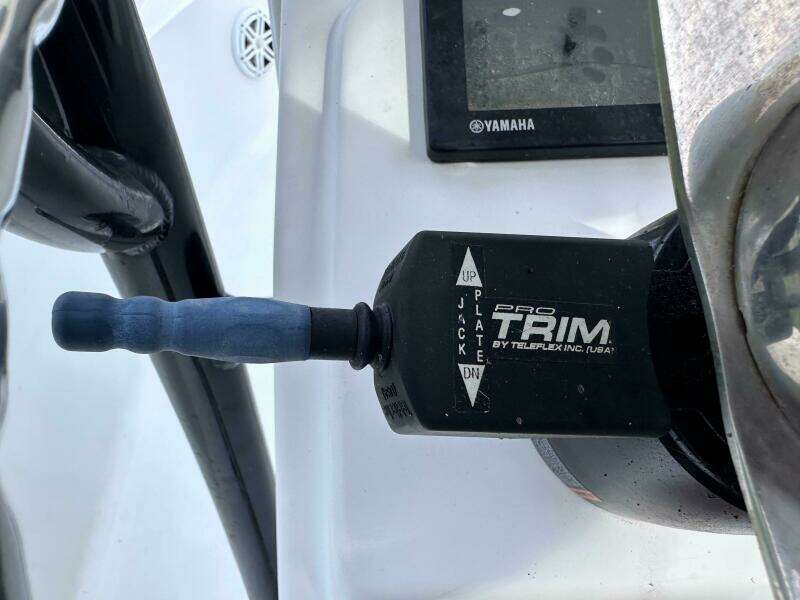 2014 Sportsman Masters 247 Bay Boat