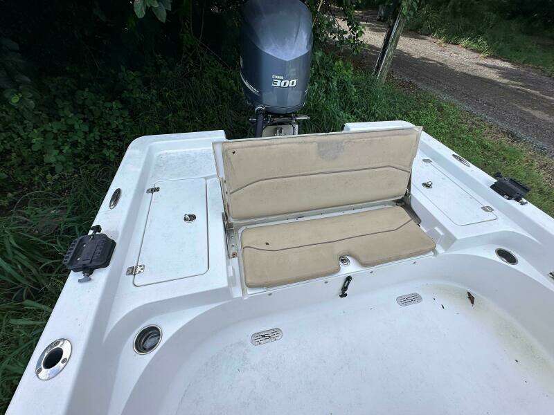 2014 Sportsman Masters 247 Bay Boat