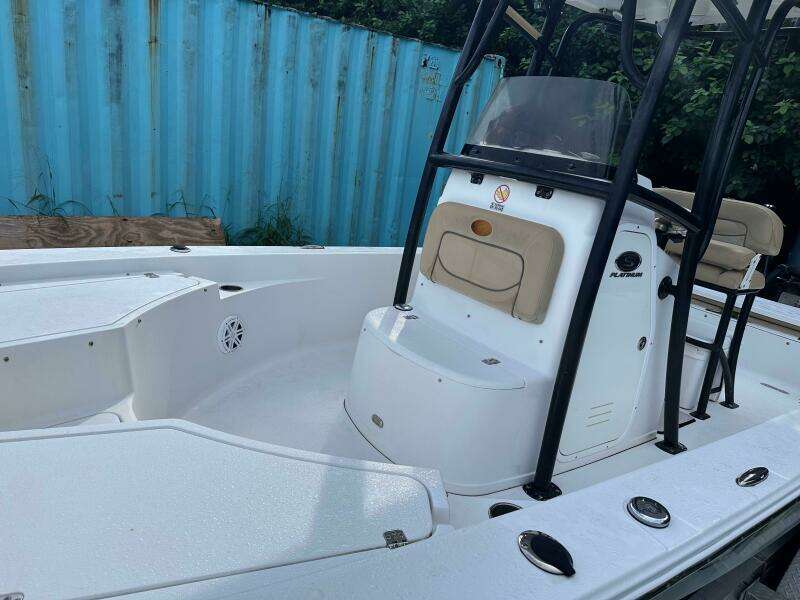 2014 Sportsman Masters 247 Bay Boat