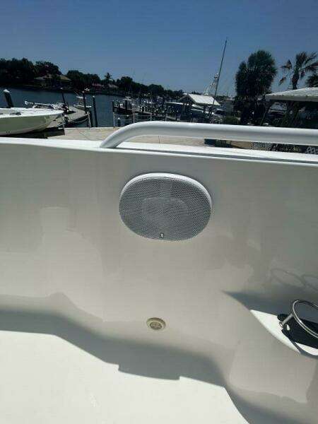 2007 Everglades 240CC