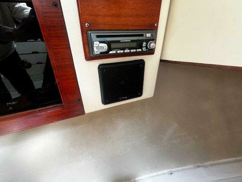 1983 Pearson 303 Sloop