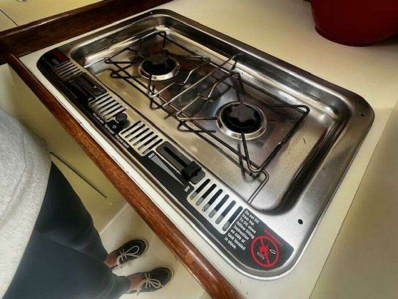 1983 Pearson 303 Sloop