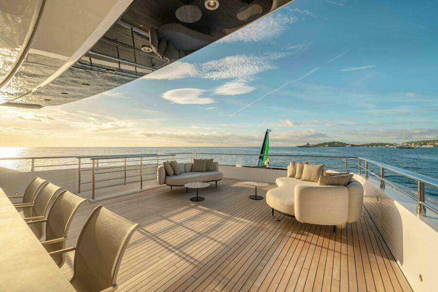 2028 Ocean King DUCALE 120