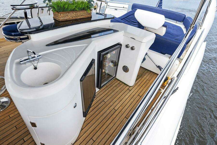 2006 Sunseeker 75 Yacht
