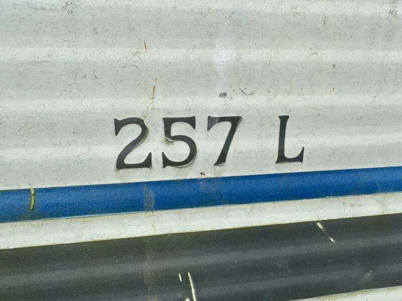 2002 Bennington 257L Pontoon Boat