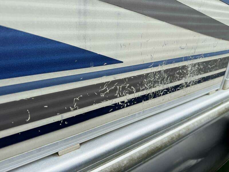 2002 Bennington 257L Pontoon Boat