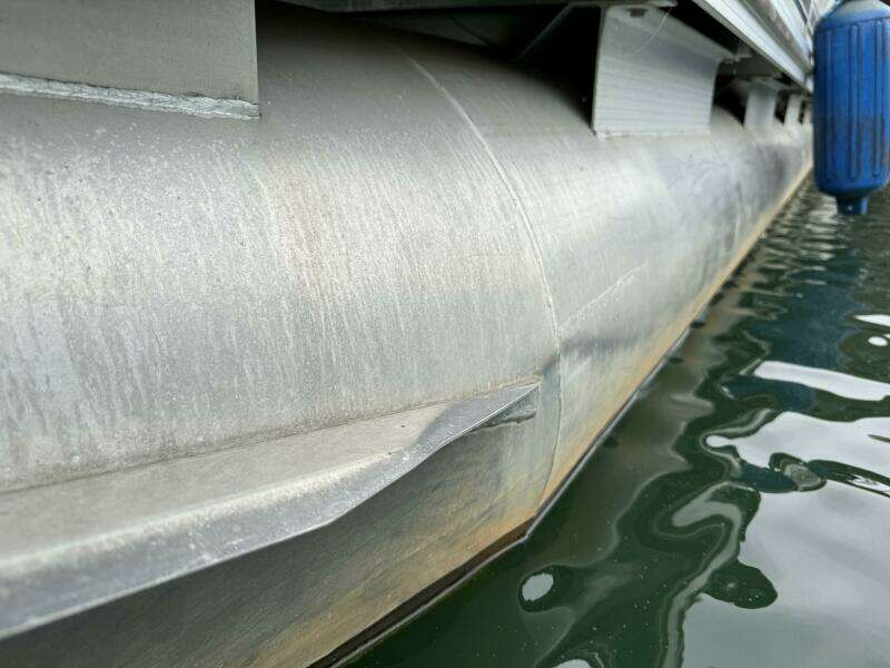 2002 Bennington 257L Pontoon Boat