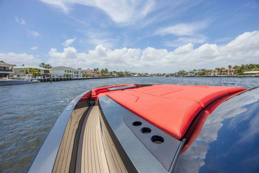 2023 Vanquish Yachts VQ58