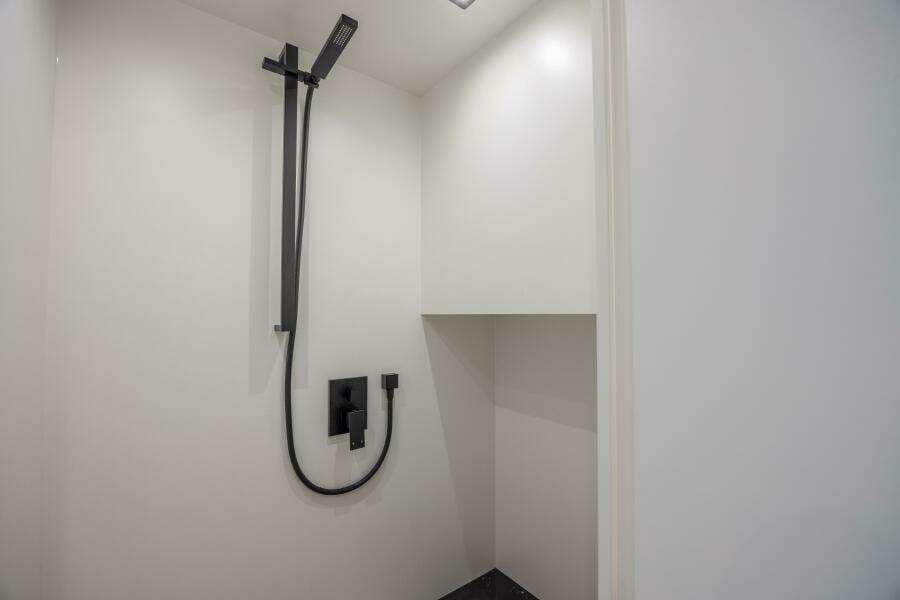 2023 Vanquish Yachts VQ58