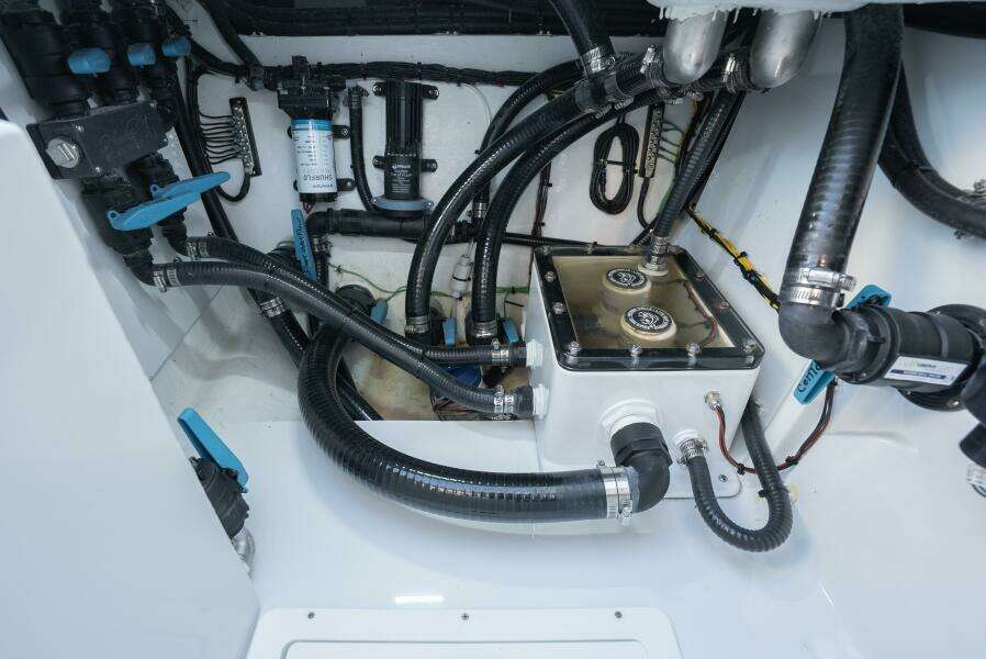 2026 Costa Custom 34sv