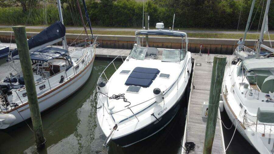 2005 Rinker 390