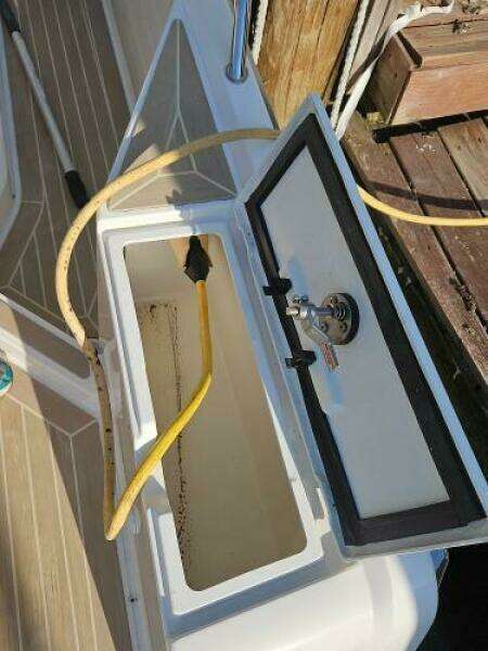 2020 Nimbus Weekender 9