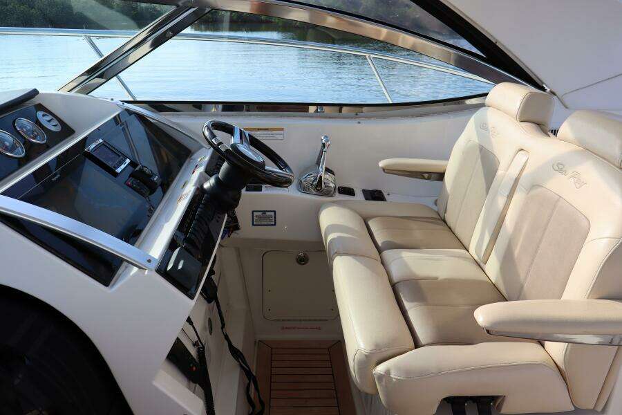 2015 Sea Ray 410 Sundancer- SOMEDAY- Helm