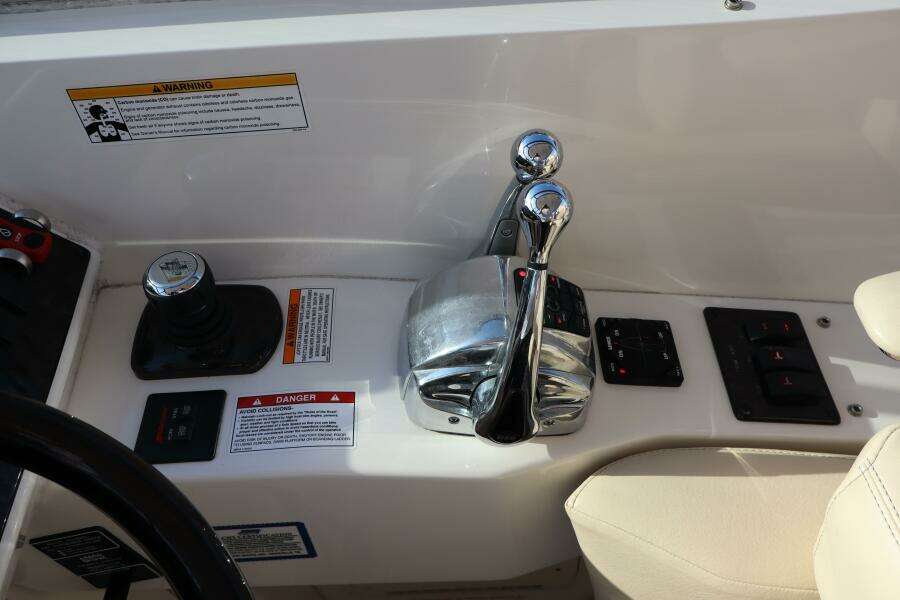 2015 Sea Ray 410 Sundancer- SOMEDAY- Helm