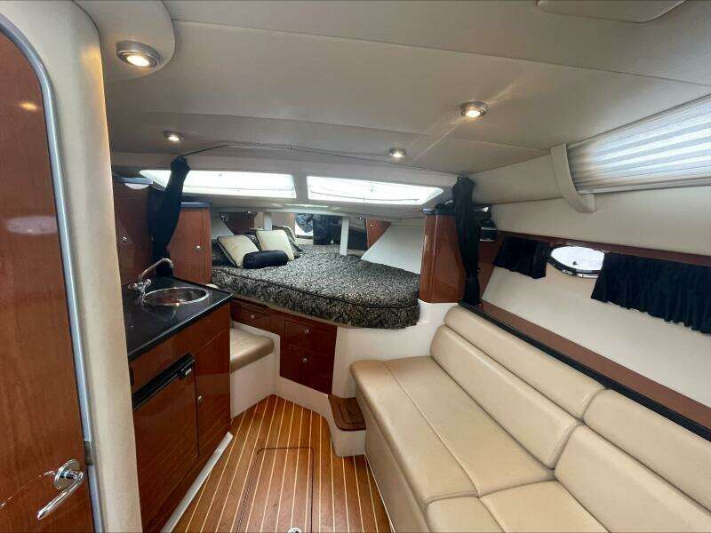 2007 Regal 3360 Window Express