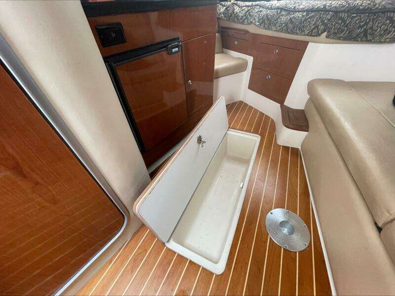 2007 Regal 3360 Window Express