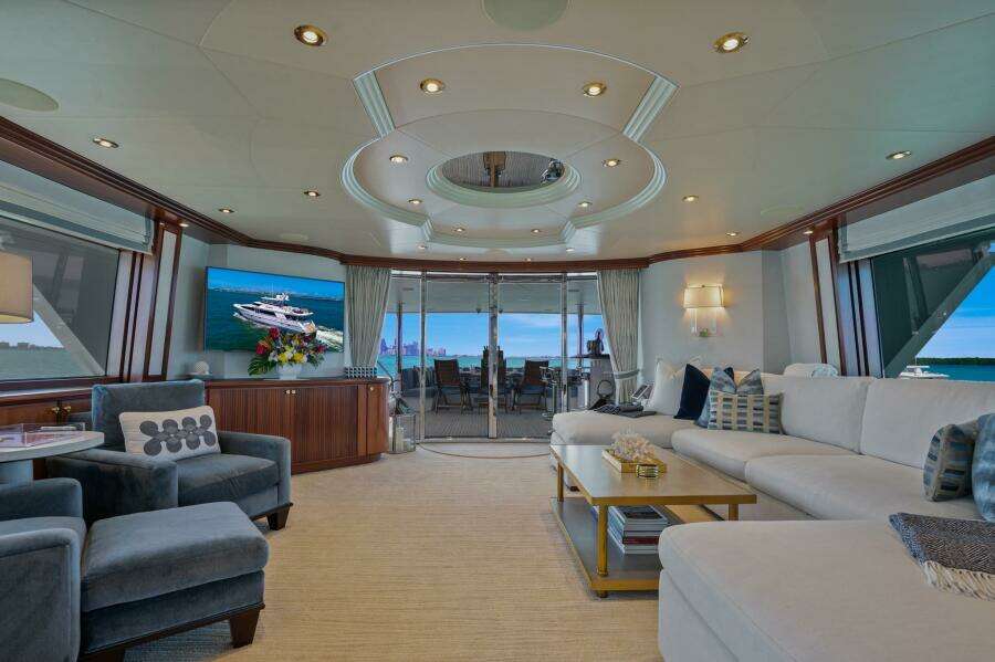 2004 Crescent Raised Pilothouse