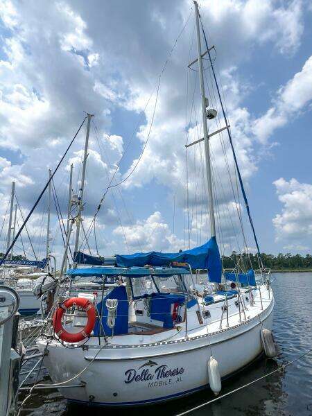 1986 Tayana Vancouver 42